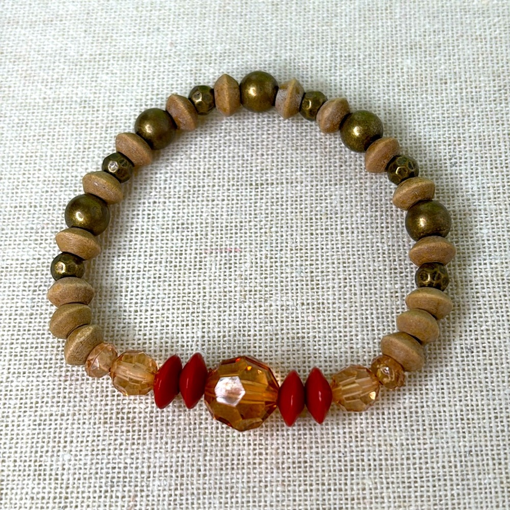 🌿✨ NWOT Hand-Made Beaded Bracelet – Elastic Stretch ✨🌿